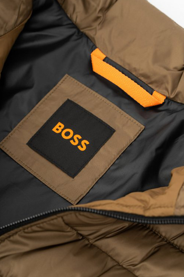 BOSS SLEEVELESS JACKET - 243